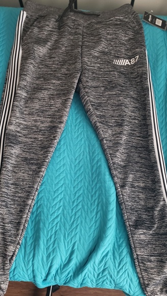 Aero. Joggers - Picture 3 of 3